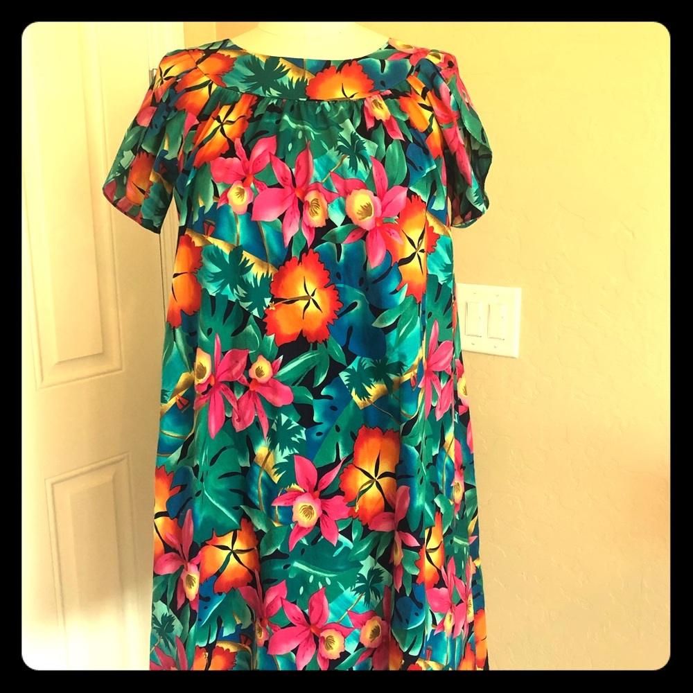 Hilo Hattie’s mumu